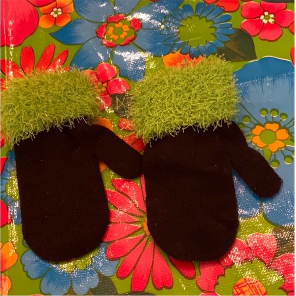 Mittens 6 pairs - Picture 9 of 9